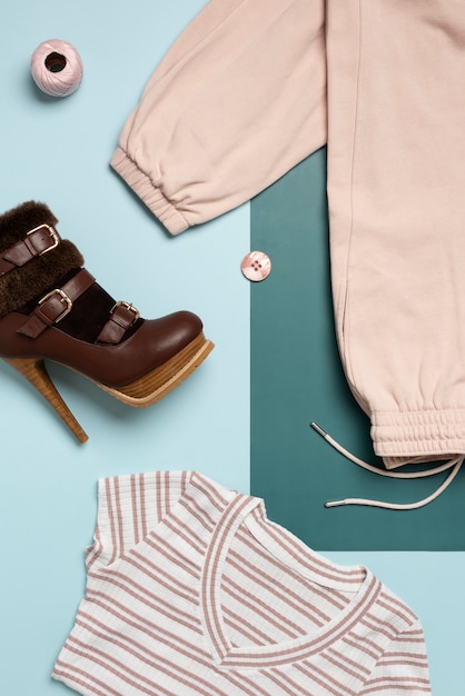 Chic Capsule Wardrobe: Embrace Fall/Winter with Skinnies and a Stylish Top!