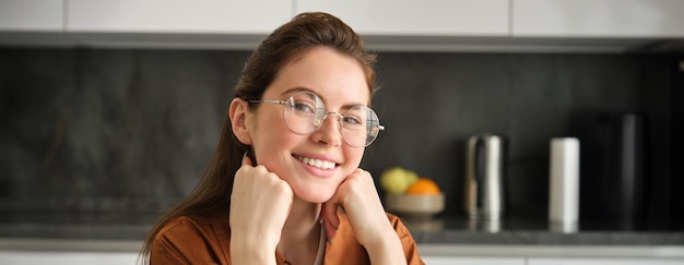 Choosing the Ideal Glasses to Complement Your Unique Face Shape and Personality