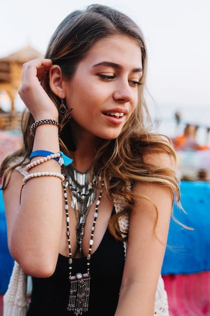 Choosing the Perfect Earrings to Complement Your Face Shape