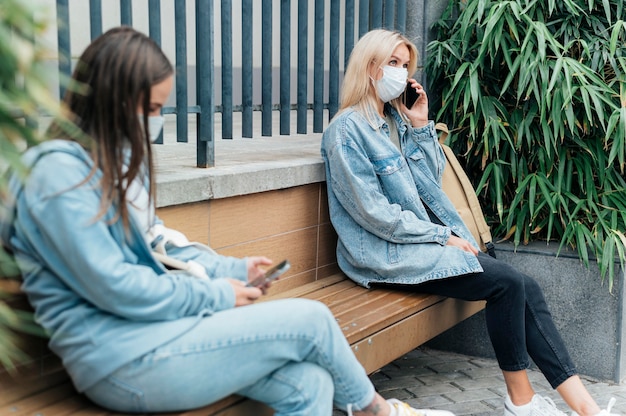 Exploring the Inclusion of Women Under 40 in 40+ Style
