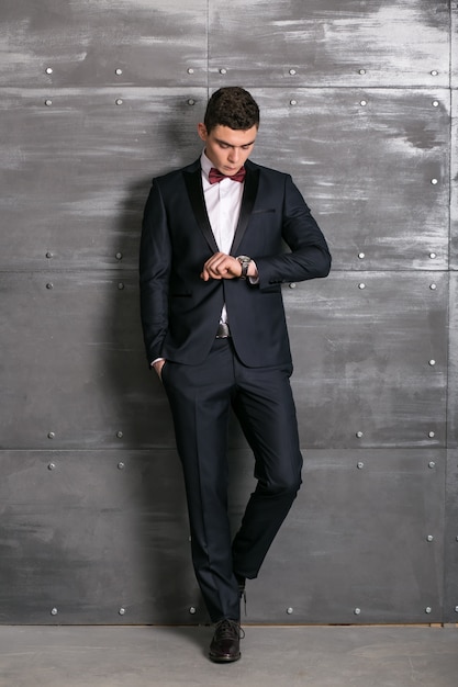 Mastering the Art of Dressing Smart: Time-Saving Tips and Zero Excuses