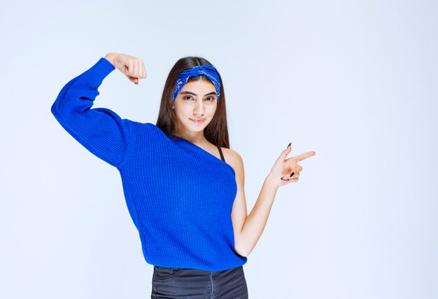 Sporting a Dazzling Electric Blue Outfit and Fresh Hair Colors