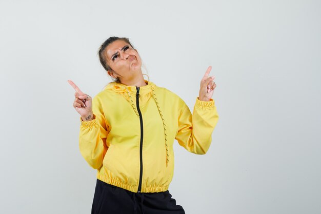 Wearing Yellow: Simple Tips to Brighten Your Day!